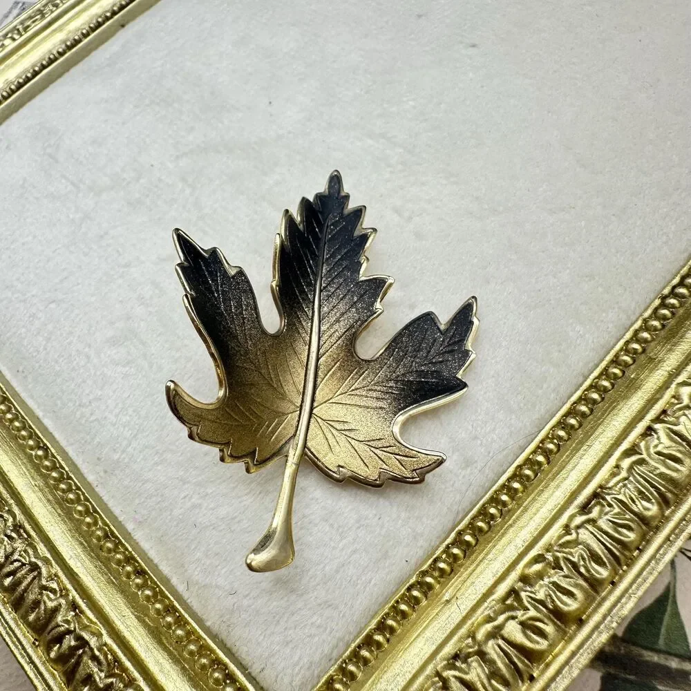 Vintage Black Gold Tone Maple Leaf Brooch Fall Autumn Jewelry